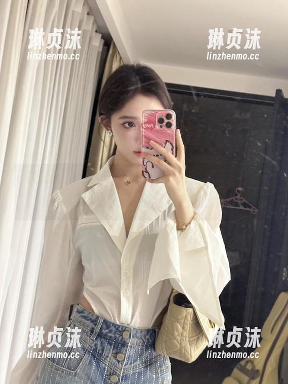 “155hl.fun”：免费不等于良心，翻翻评论夹杂着不甘的孤独...