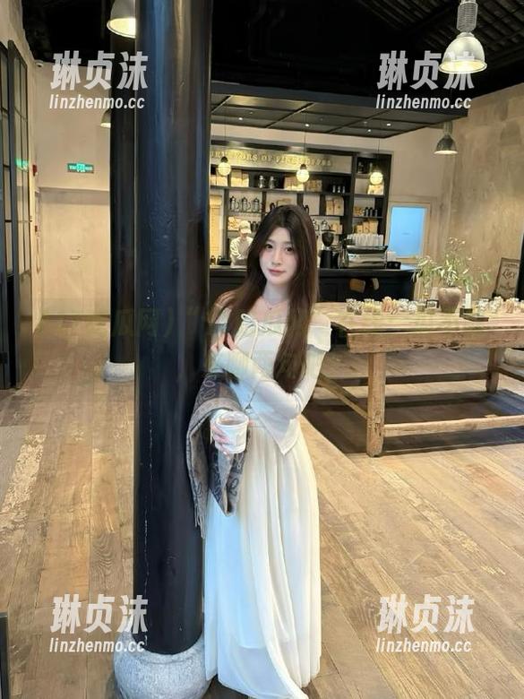 17吃瓜网 “17吃瓜网”在线:瓜不够,来聊两句吧!