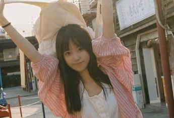 下载www.51chigua.fun，瓜多到你怀疑人生，心情好不容易就又回来了。