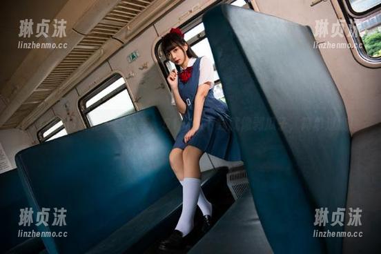 51吃瓜 轻松一键分享,51吃瓜下载就像剥瓜子,简单过瘾!