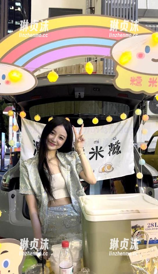 51吃瓜网 无意间点开51吃瓜网app,被热门吃瓜的热潮淹没了!