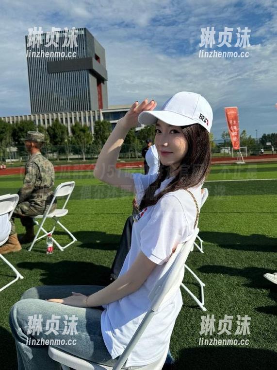 51吃瓜群众 51吃瓜群众官网:不止是吃瓜,偶尔还要咀嚼生活的苦涩。