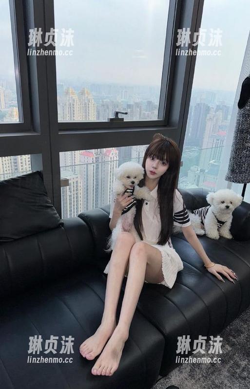91黑料 91黑料的iOS评测:一边吃瓜一边玩儿,确实是个“别致”的方式。