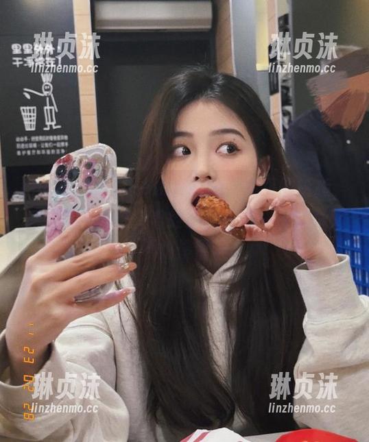 heiliao “heiliao.su”主页的链接,感觉每一条都藏着故事,真想一探究竟又不怕暴雷。