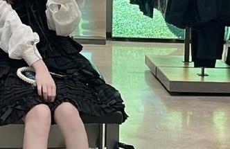 见到“www.tttzzz668.su”的网页内容感觉就像是校园广播，让我心痒痒的，忍不住想多看几眼。