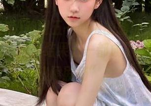 跑到五一吃瓜的地址去追剧般地看今日新闻，结果五一都成了真实版的“热闹剧场”。