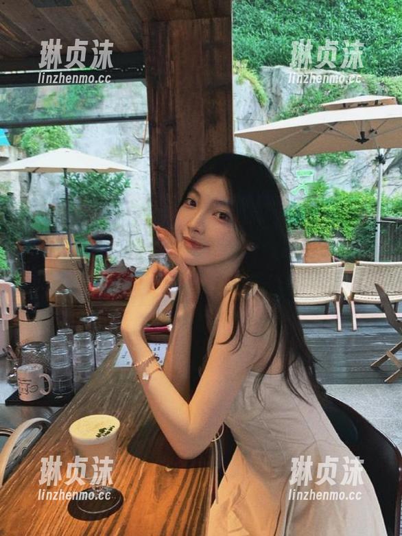 有了吃瓜网入口，今晚的八卦照样不需要窗帘