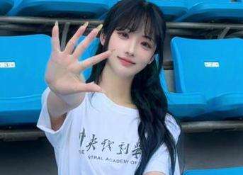 是什麽让吃瓜网苹果版的爆料如此“香”？众多瓜友目不转睛！