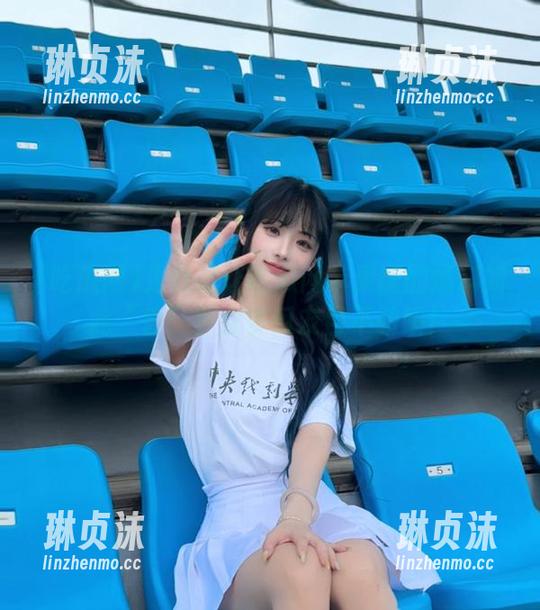 吃瓜网 是什麽让吃瓜网苹果版的爆料如此“香”?众多瓜友目不转睛!