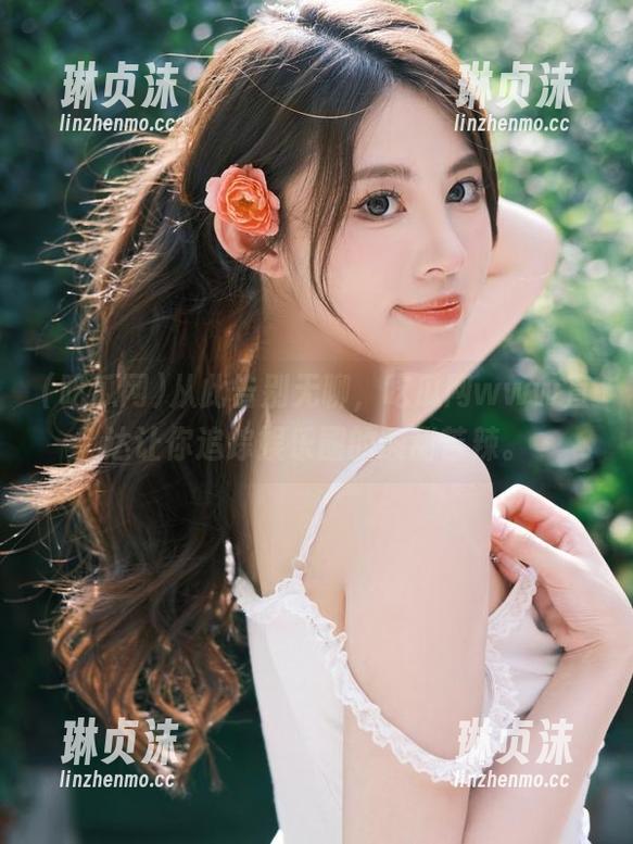 从此告别无聊，吃瓜网www直达让你追踪娱乐圈的酸甜苦辣。
