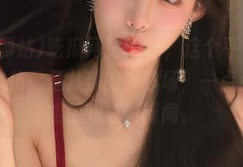 吃瓜网站app，这个平台可不简单，仿佛是八卦的发酵场，一点小事都能酝酿成大新闻。