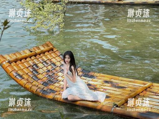 我要吃瓜 最震撼的黑料直达是不惜手机掉地,赶紧刷“我要吃瓜”!
