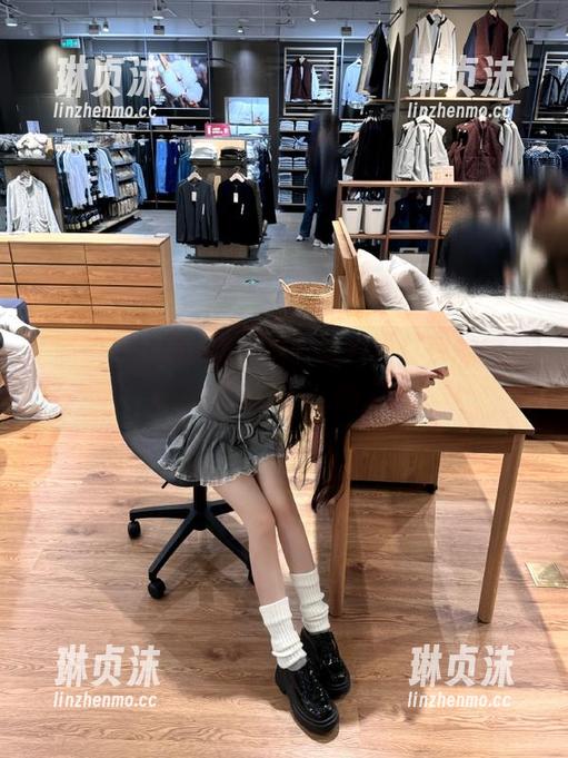 黑料不打烊 你造吗?黑料不打烊的网址咋变成zzzccc的了?