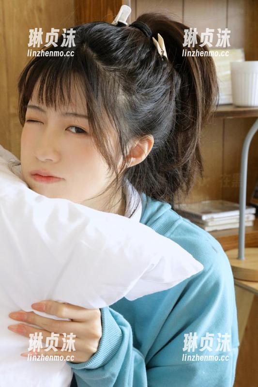 黑料正能量 “黑料正能量”app:在黑料的海洋里寻找那一点光明吧!