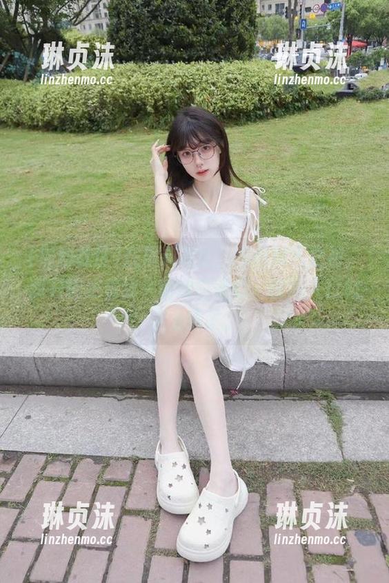 黑料社区 在黑料社区,导航如人之初,我只能跟着迷失的欲望前行,官网入口似乎太绕了。