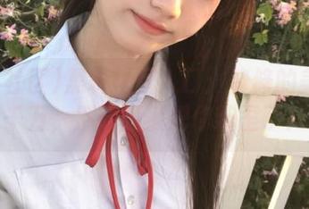 黑料社区入口：修修的美女千千万，别让颜值把你带歪了！