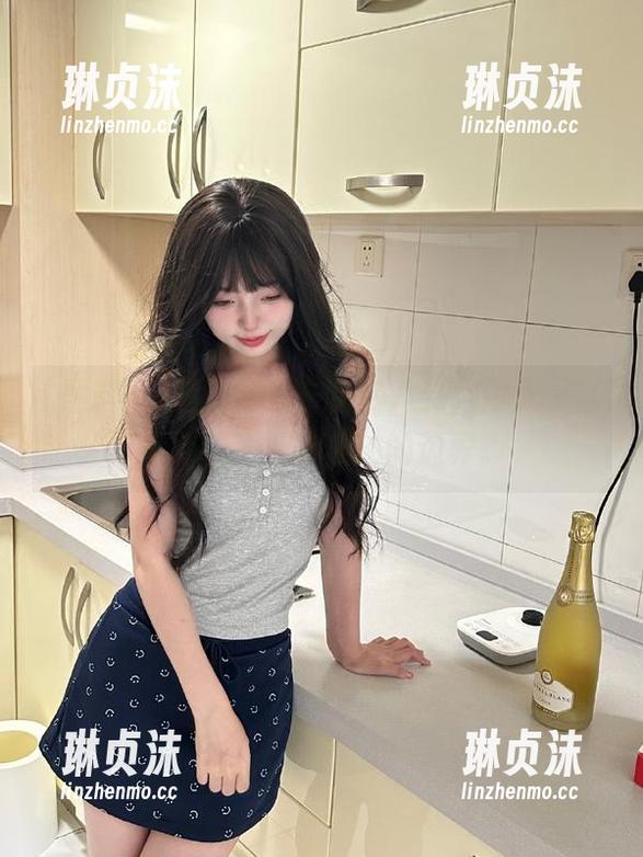 黑料网 黑料网发布免费八卦,今天又让我刷新了‘吃瓜’的边界。