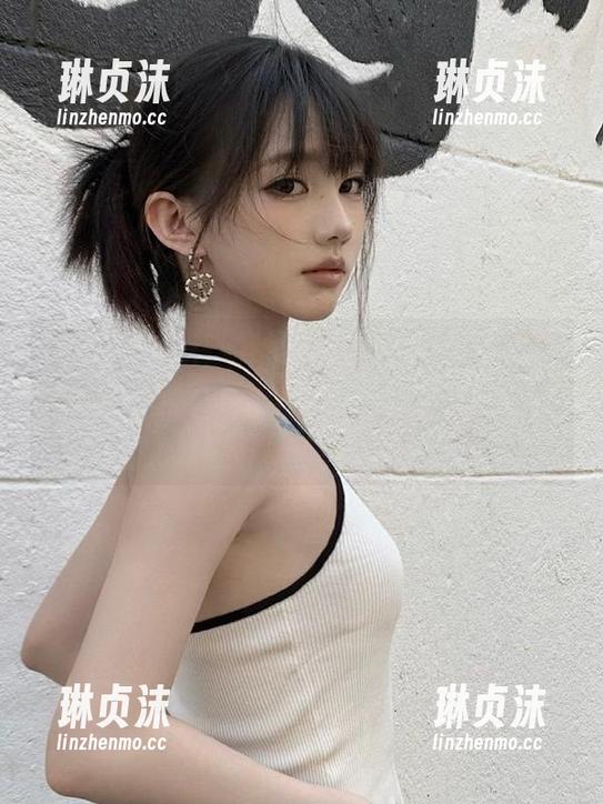 黑料网曝 在黑料网曝网站,真的有个专属的吃瓜首页,瞬间就能沉浸在肆无忌惮的八卦里!